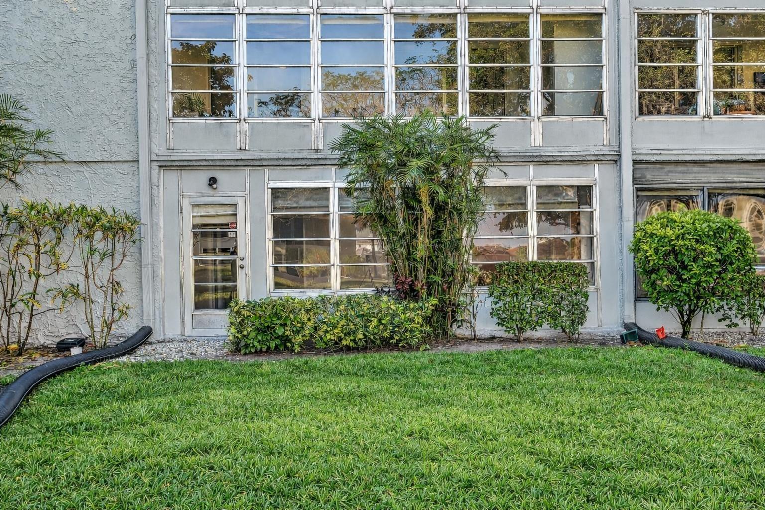 VILLAGES OF ORIOLE DEAUVILLE CONDO - Residential