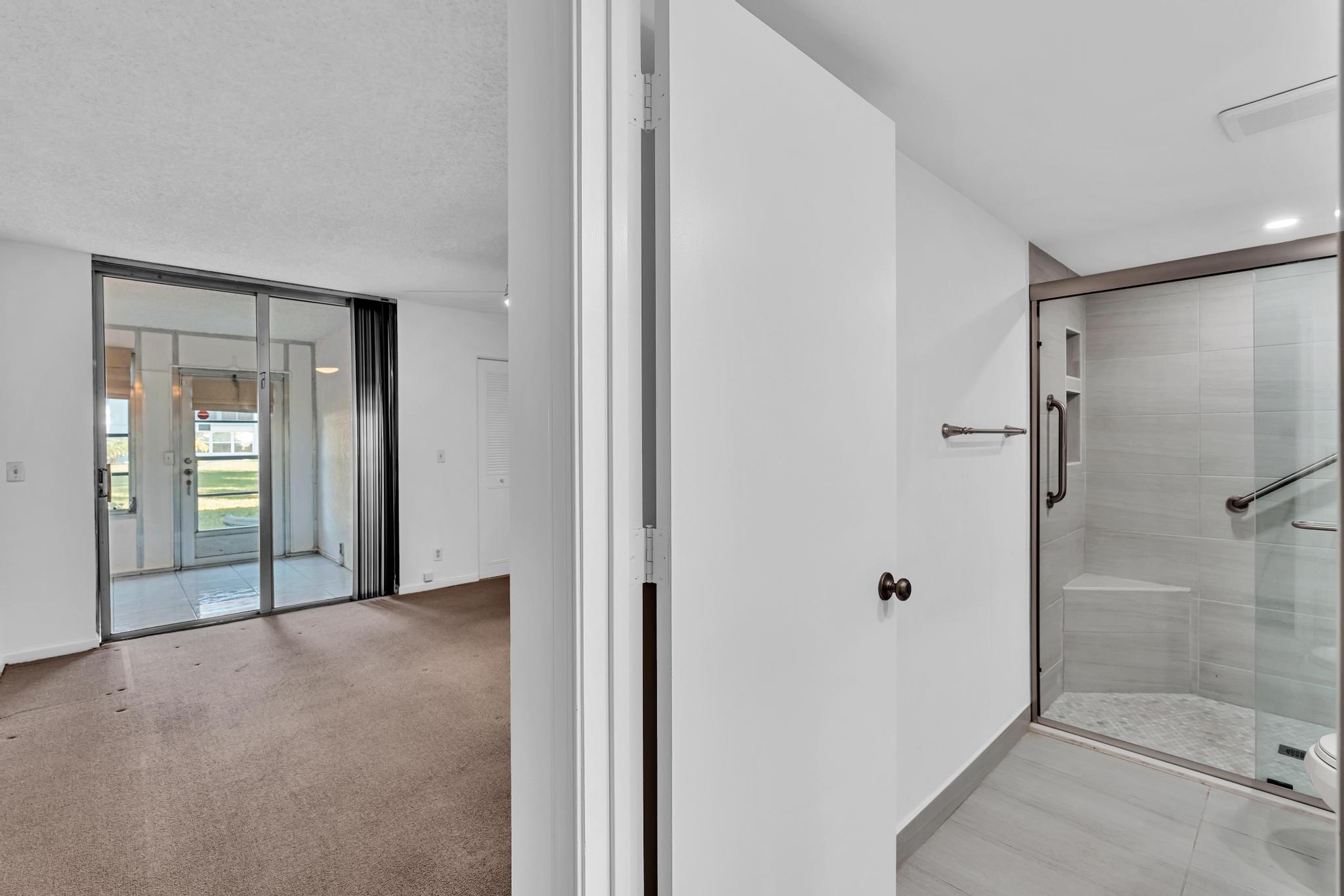 VILLAGES OF ORIOLE DEAUVILLE CONDO - Residential