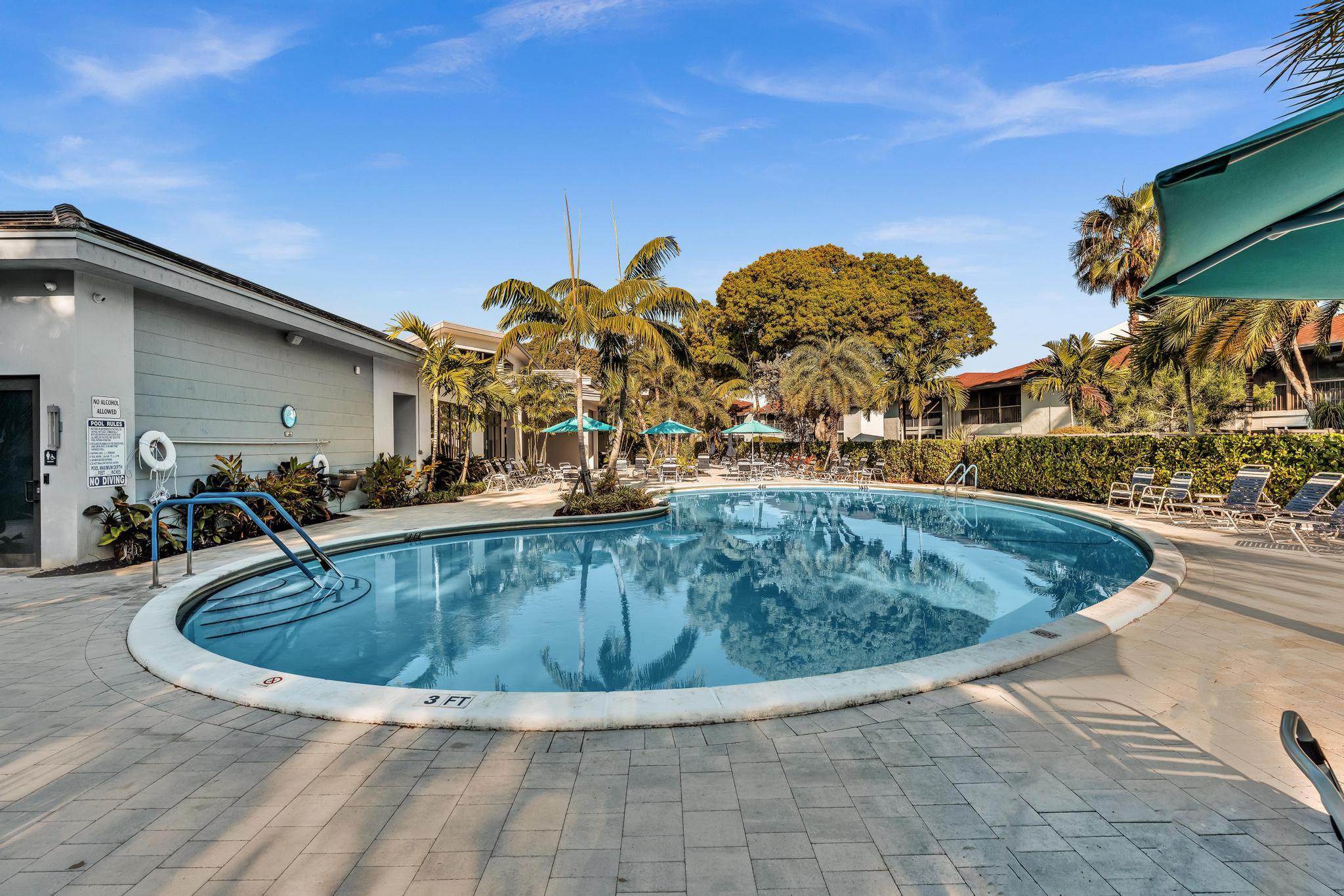 VILLAGES OF ORIOLE DEAUVILLE CONDO - Residential