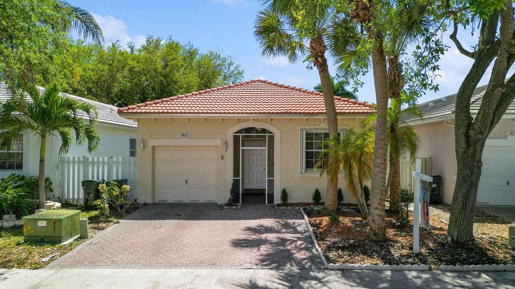 Lyons West 137-40 B - Residential Lease