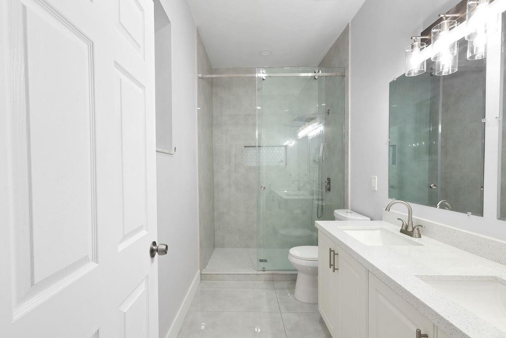 Lyons West 137-40 B - Residential Lease