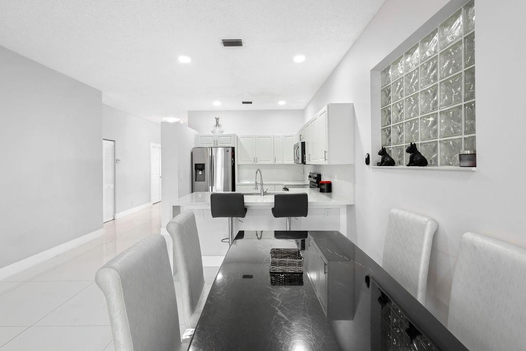 Lyons West 137-40 B - Residential Lease