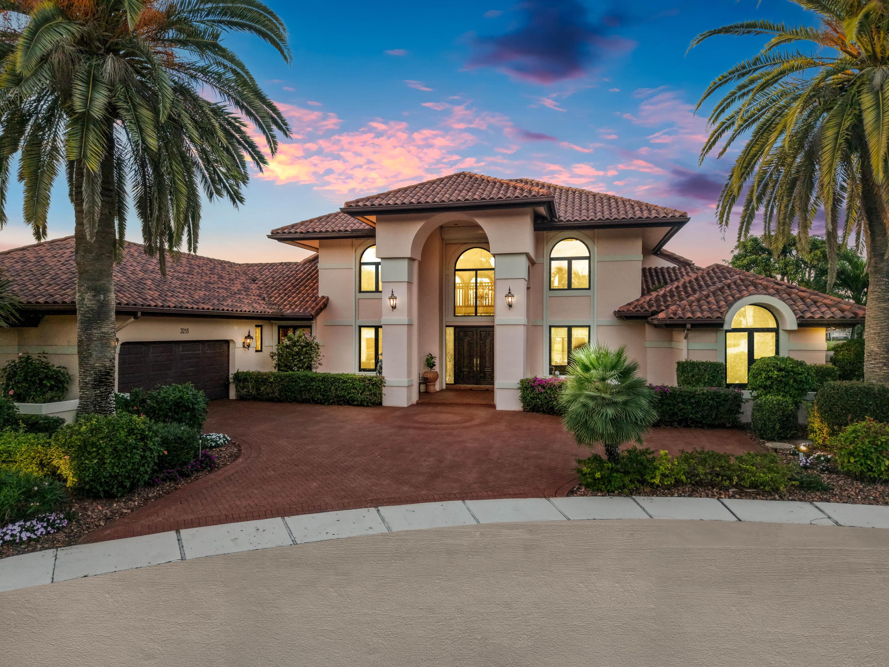 3215 St Charles Place