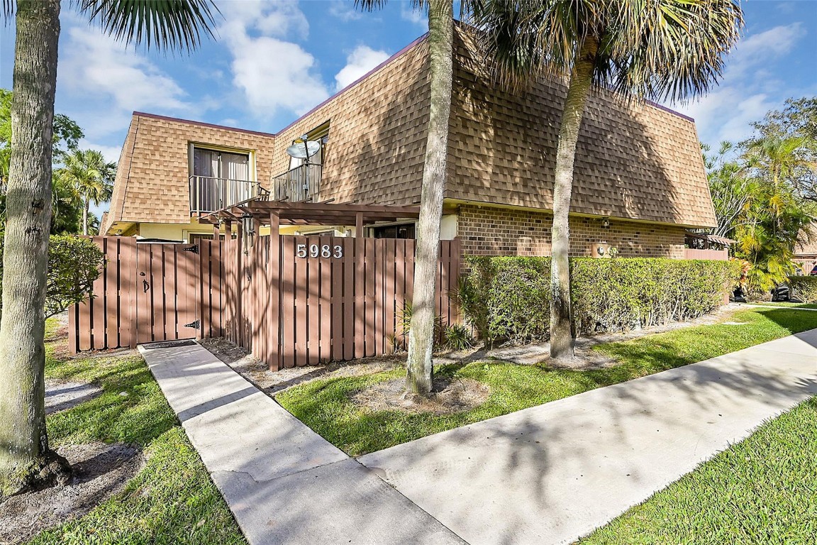 Village of Woodland Lakes - Residential