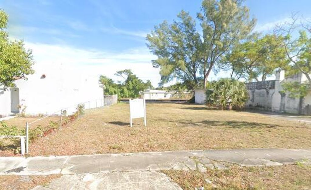 Photo of 3804 Greenwood Avenue Ave, West Palm Beach, FL 33407 (MLS # R10791982)
