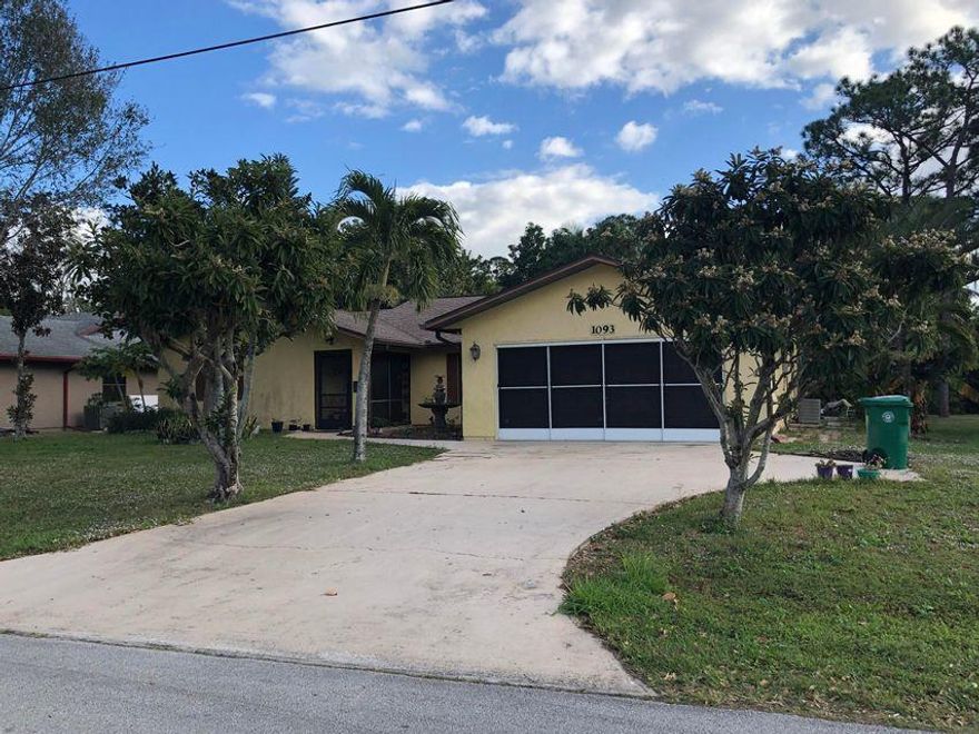 3BR 2BA, 2CG, 1835 sf under air, total 5644 sf on a .27 acre lot. Oversized backyard with back patio, washer and dryer are included but not warranted.. Large utility room (washer/dryer and mop sink. Split floor plan with an oversized Master BR which includes a sitting area and walk in closet. Available to be shown Starting Sunday 2.28.21