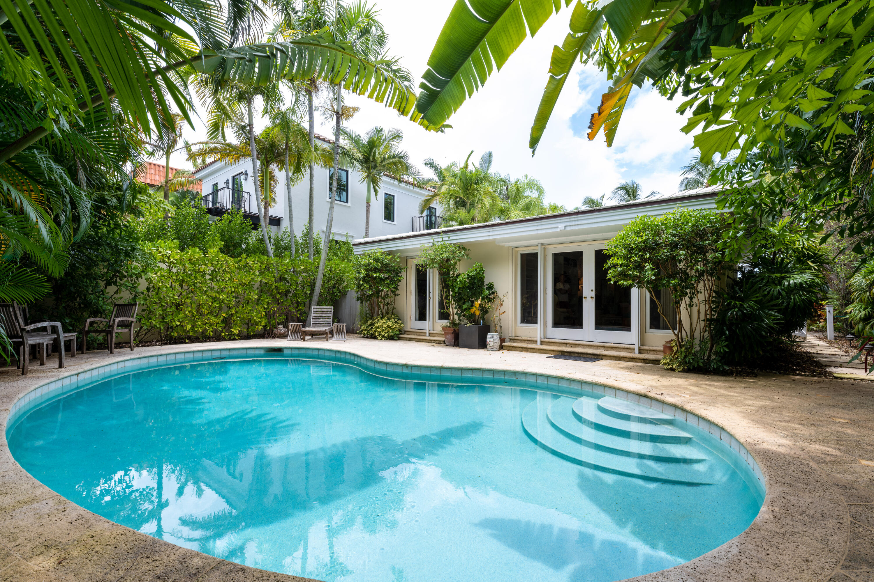 ROYAL PARK ADD TO P B IN - Residential