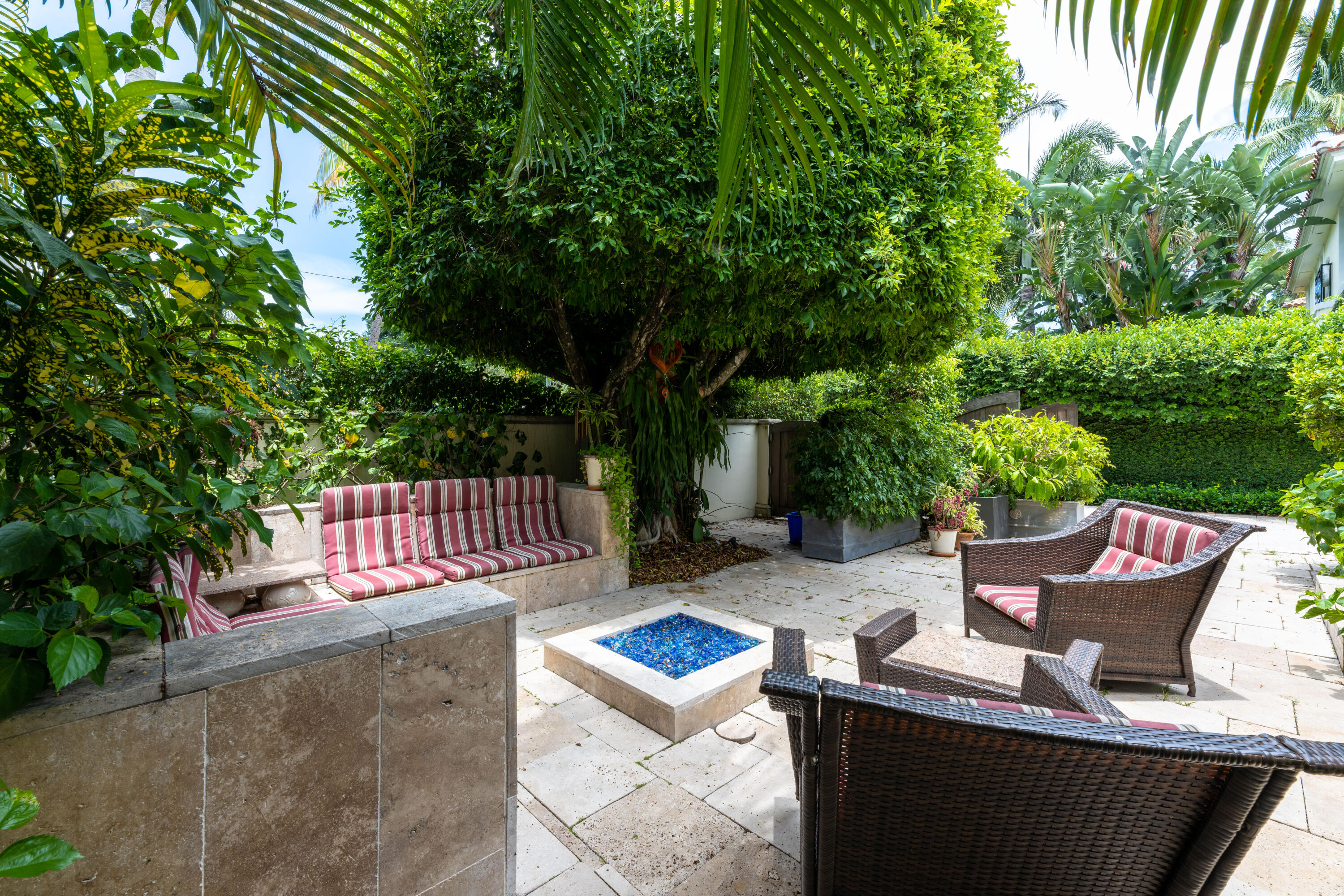 ROYAL PARK ADD TO P B IN - Residential