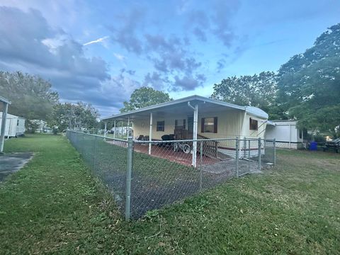 A home in Okeechobee