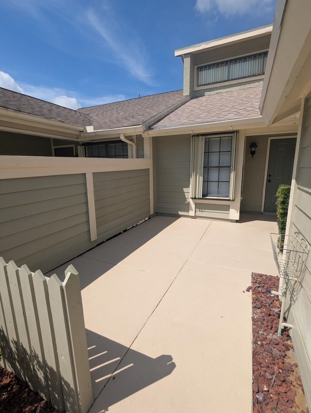Photo of 1455 SE Colchester Circle, Port Saint Lucie, FL 34952 (MLS # B26025207)