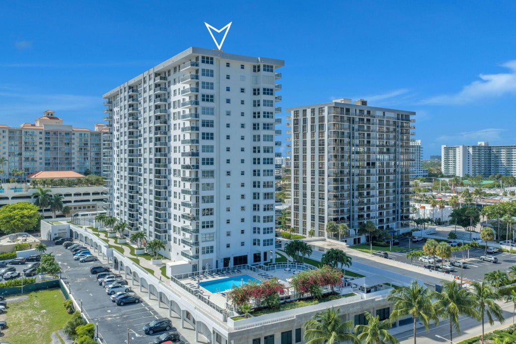 Photo of 3015 N Ocean Boulevard #5G, Fort Lauderdale, FL 33308 (MLS # B26077278)