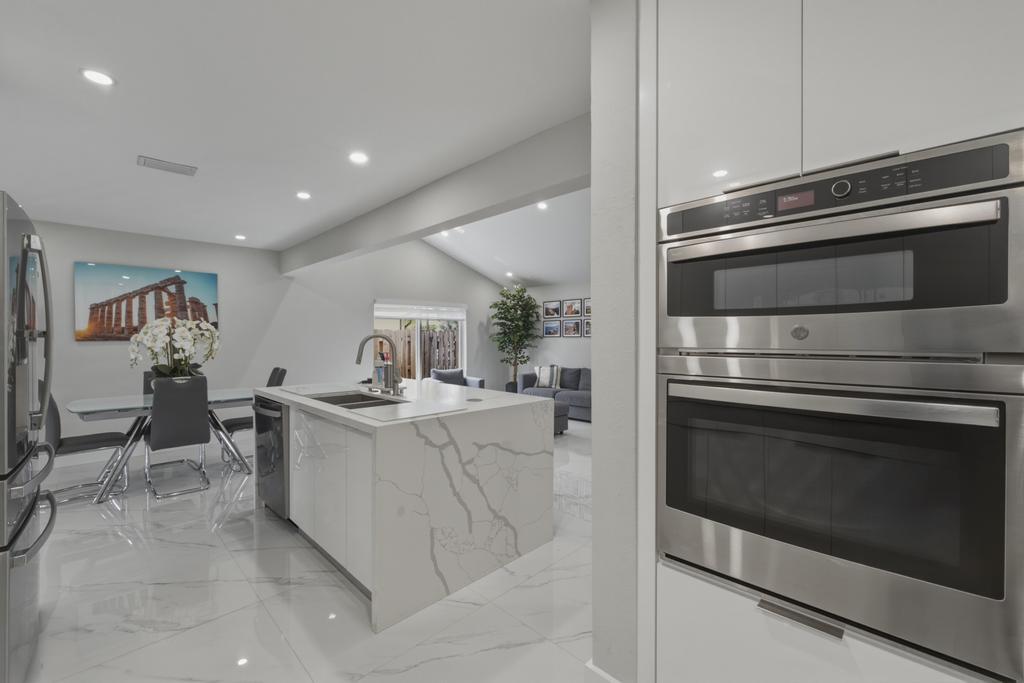 11120 NW 27TH Place