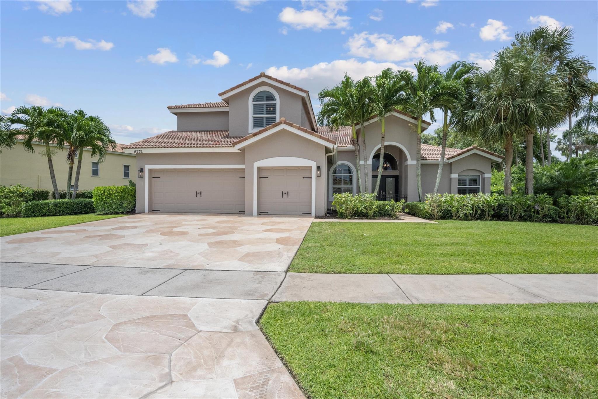 11332 Edgewater Cir