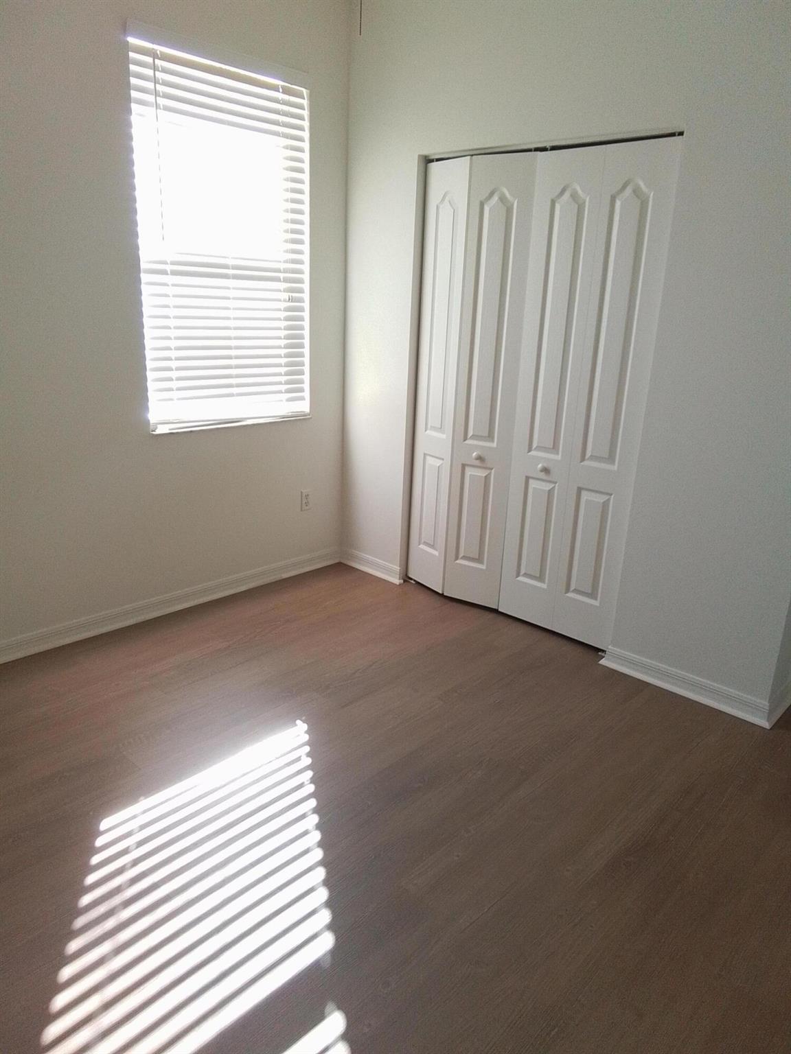 TRADITION PLAT NO 18 - Residential Lease