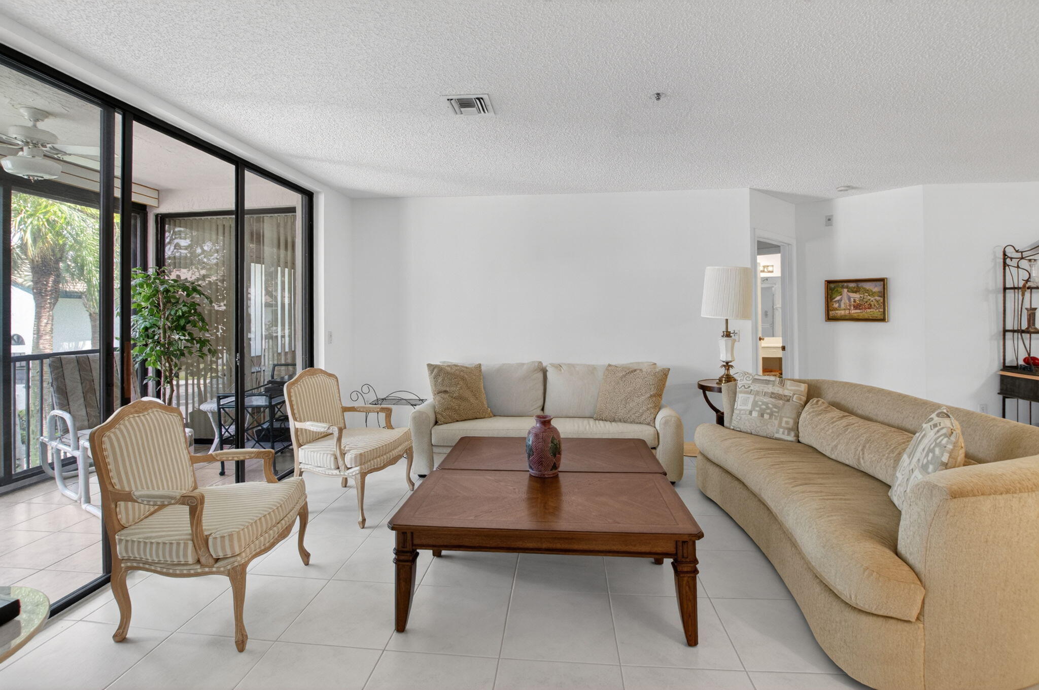 PLATINA  ILLUSTRE VILLAGE CONDO - Residential