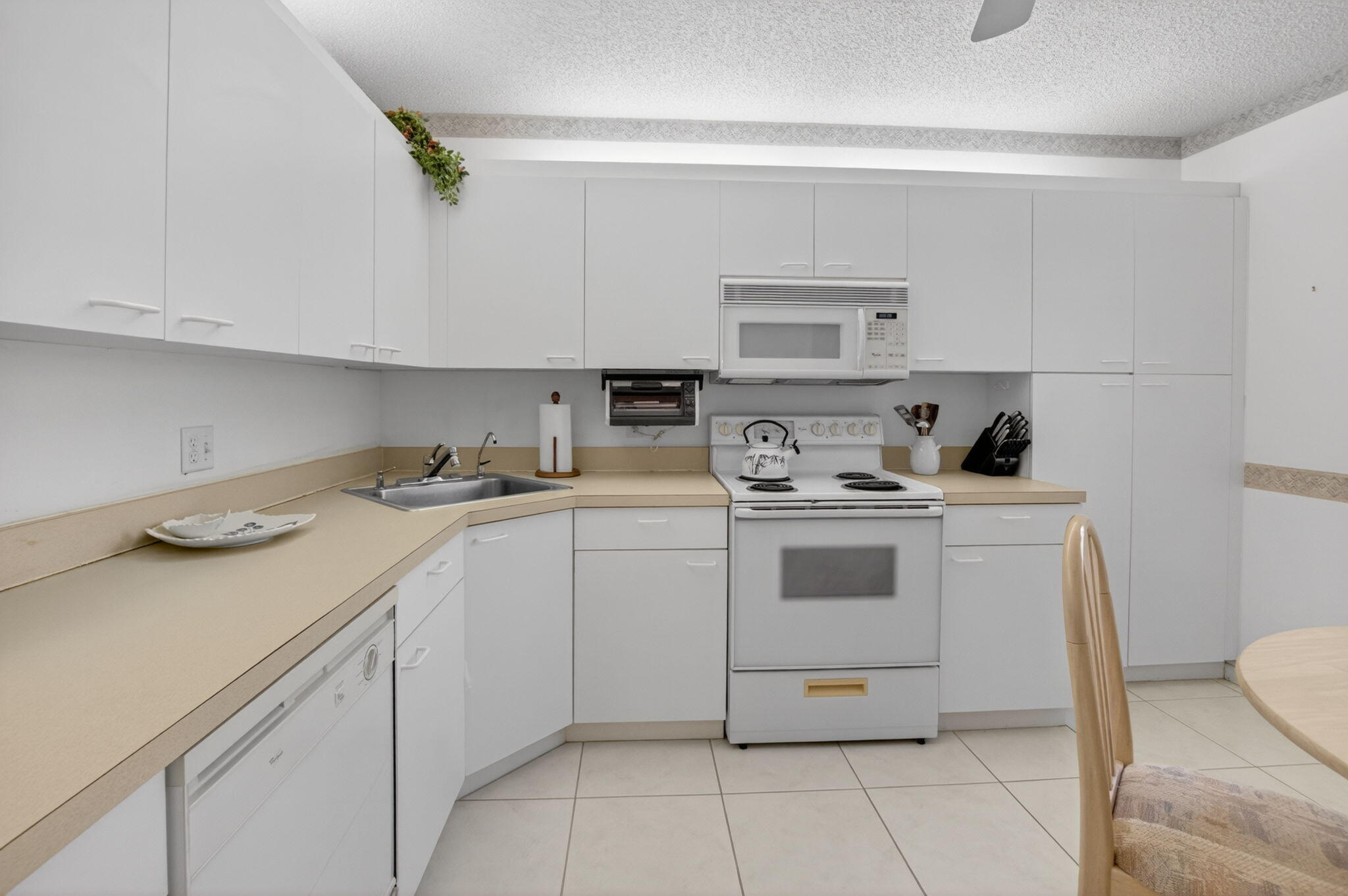PLATINA  ILLUSTRE VILLAGE CONDO - Residential