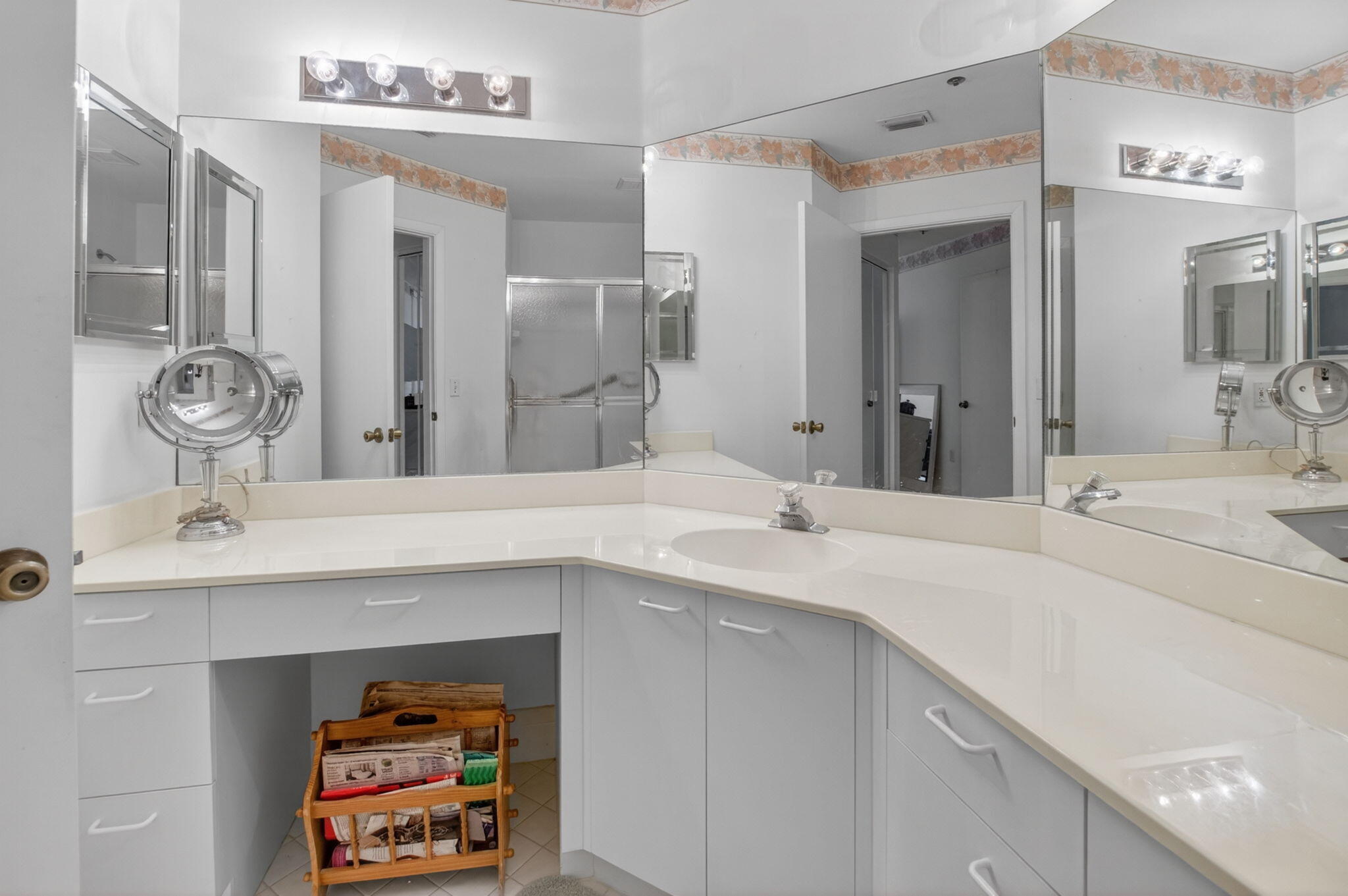 PLATINA  ILLUSTRE VILLAGE CONDO - Residential