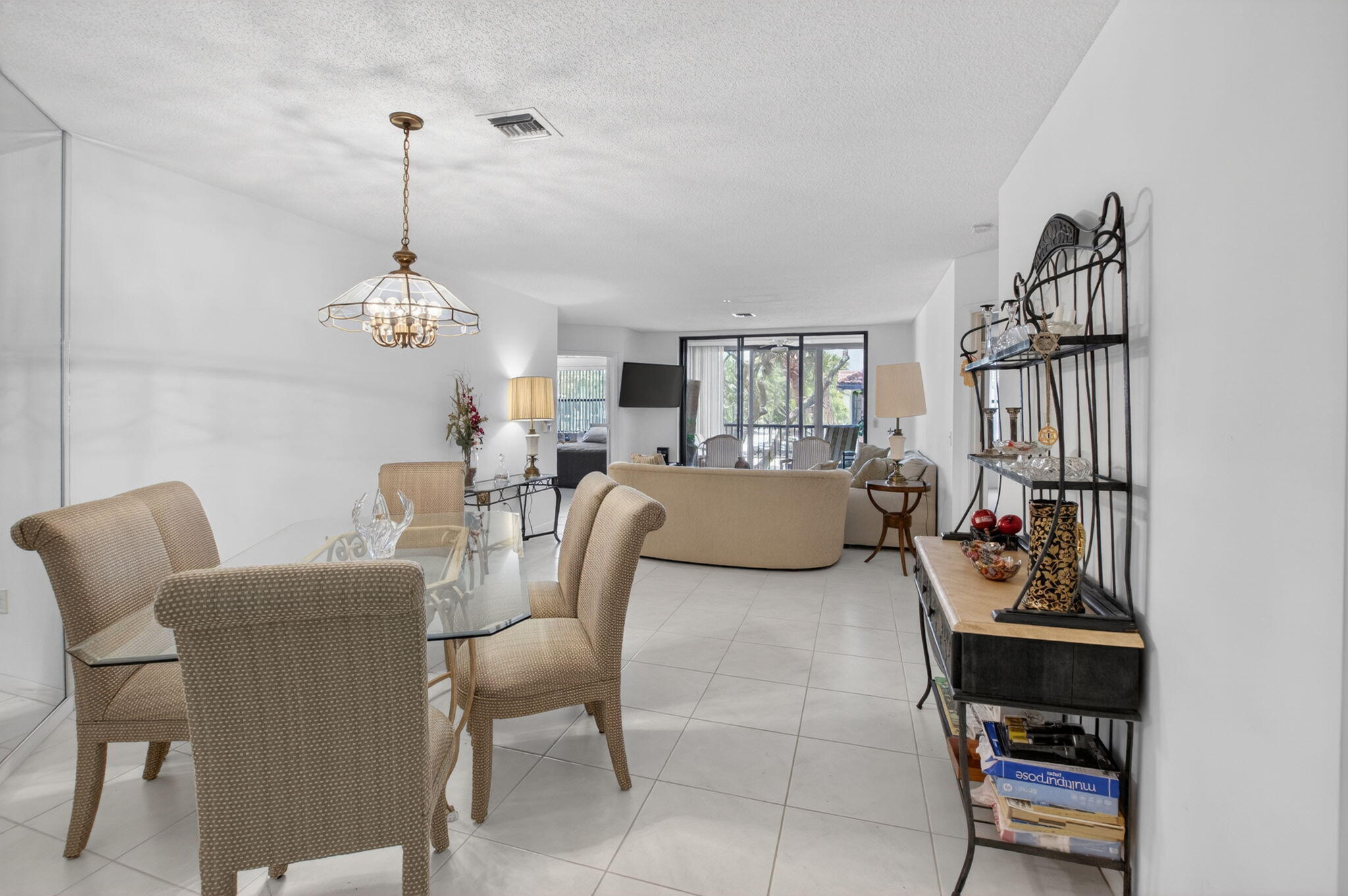 PLATINA  ILLUSTRE VILLAGE CONDO - Residential