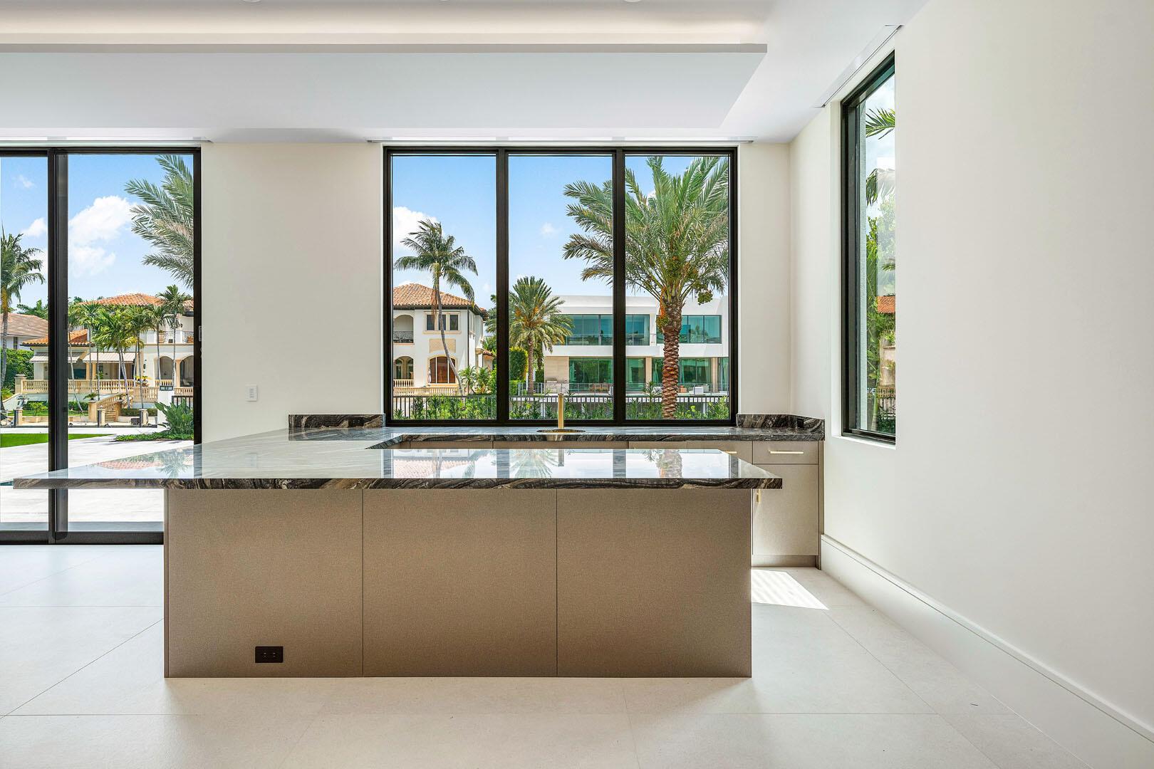 ROYAL PALM YACHT & COUNTR - Residential