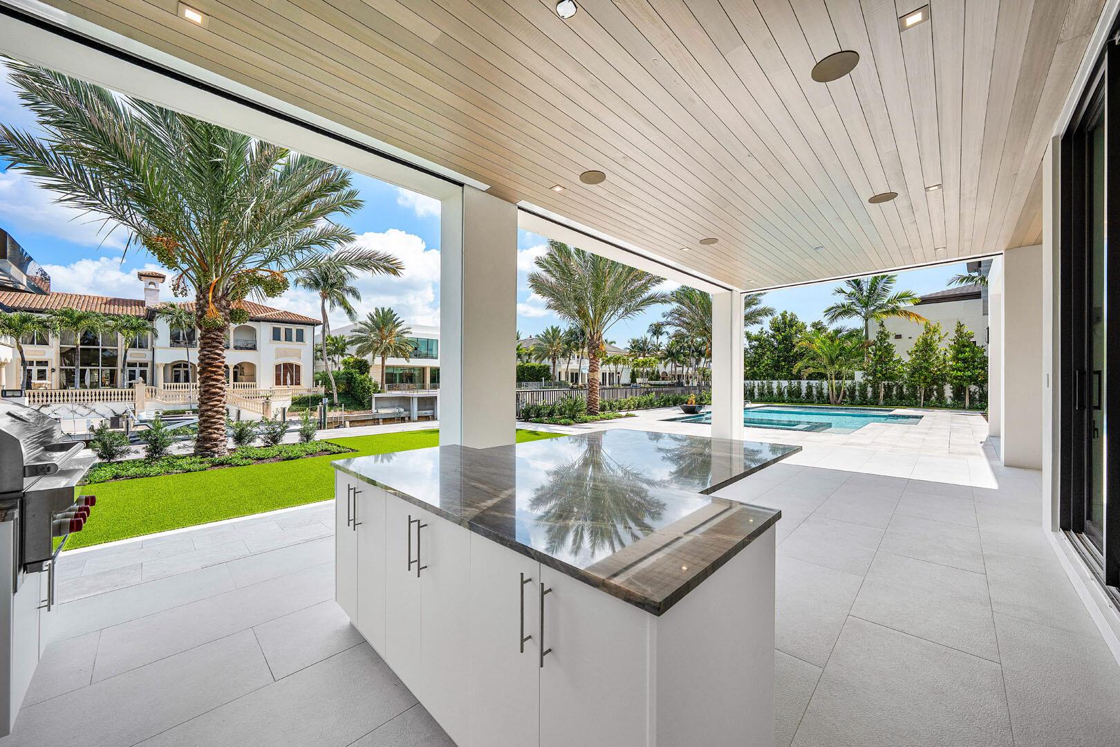 ROYAL PALM YACHT & COUNTR - Residential