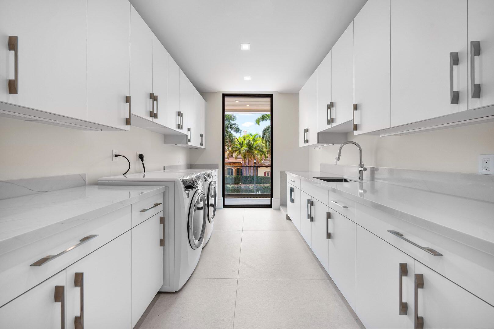 ROYAL PALM YACHT & COUNTR - Residential