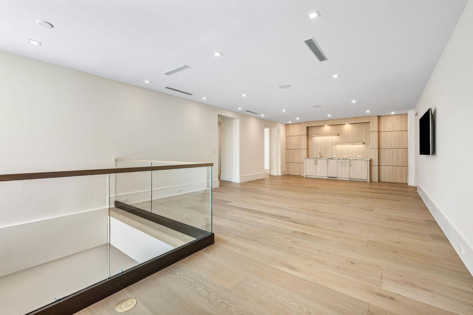 ROYAL PALM YACHT & COUNTR - Residential