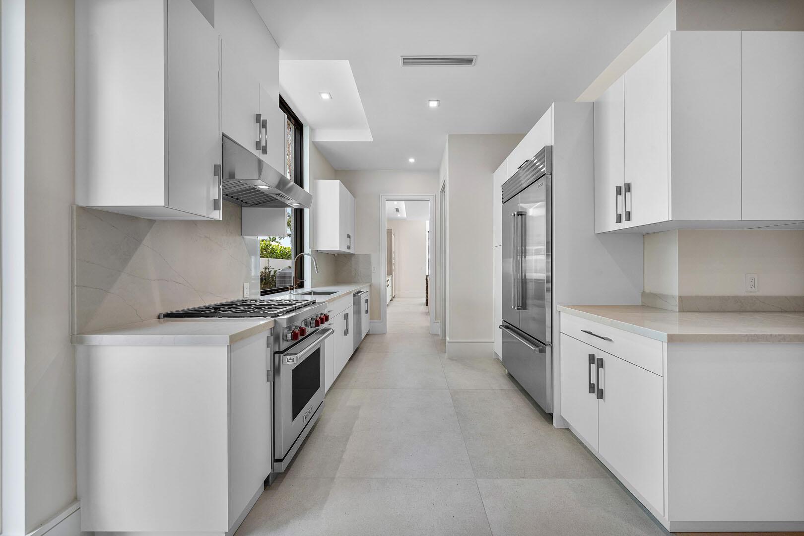 ROYAL PALM YACHT & COUNTR - Residential