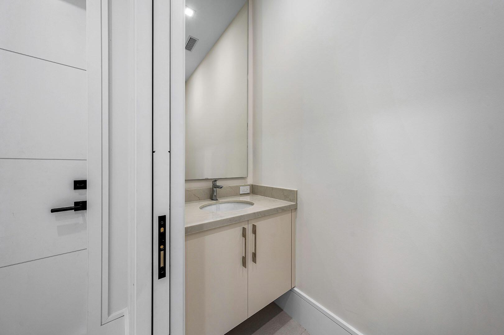 ROYAL PALM YACHT & COUNTR - Residential