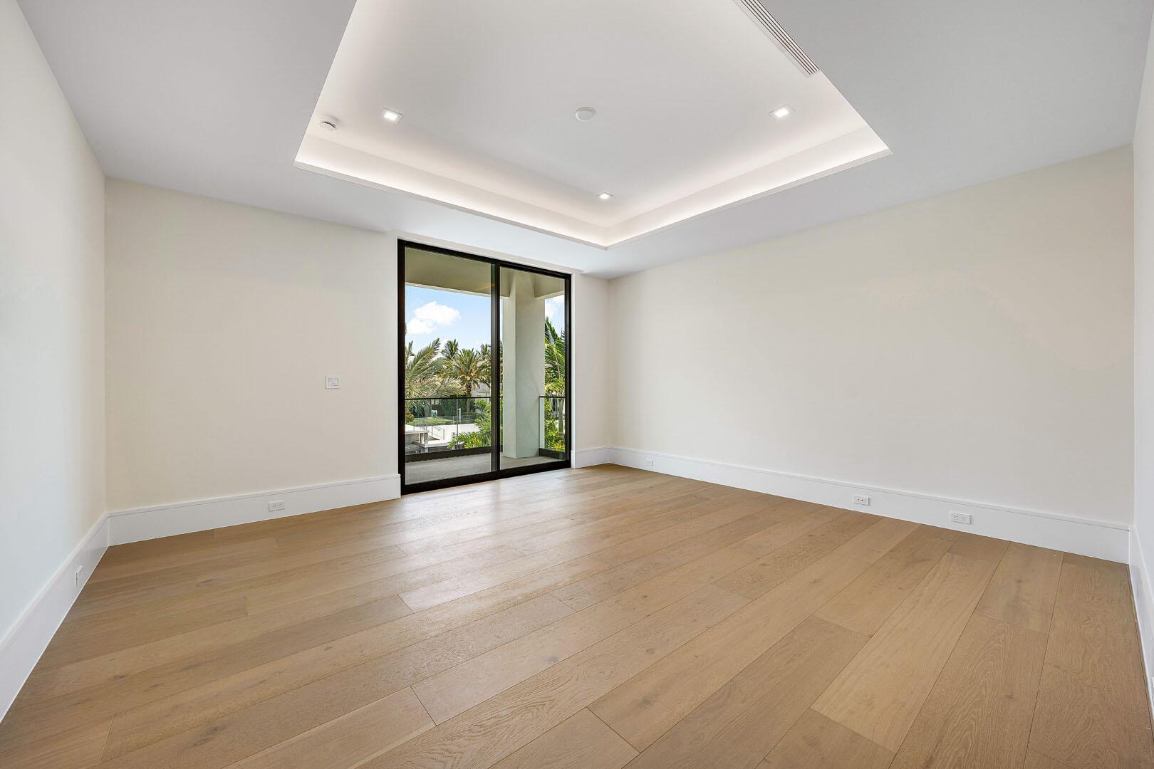 ROYAL PALM YACHT & COUNTR - Residential