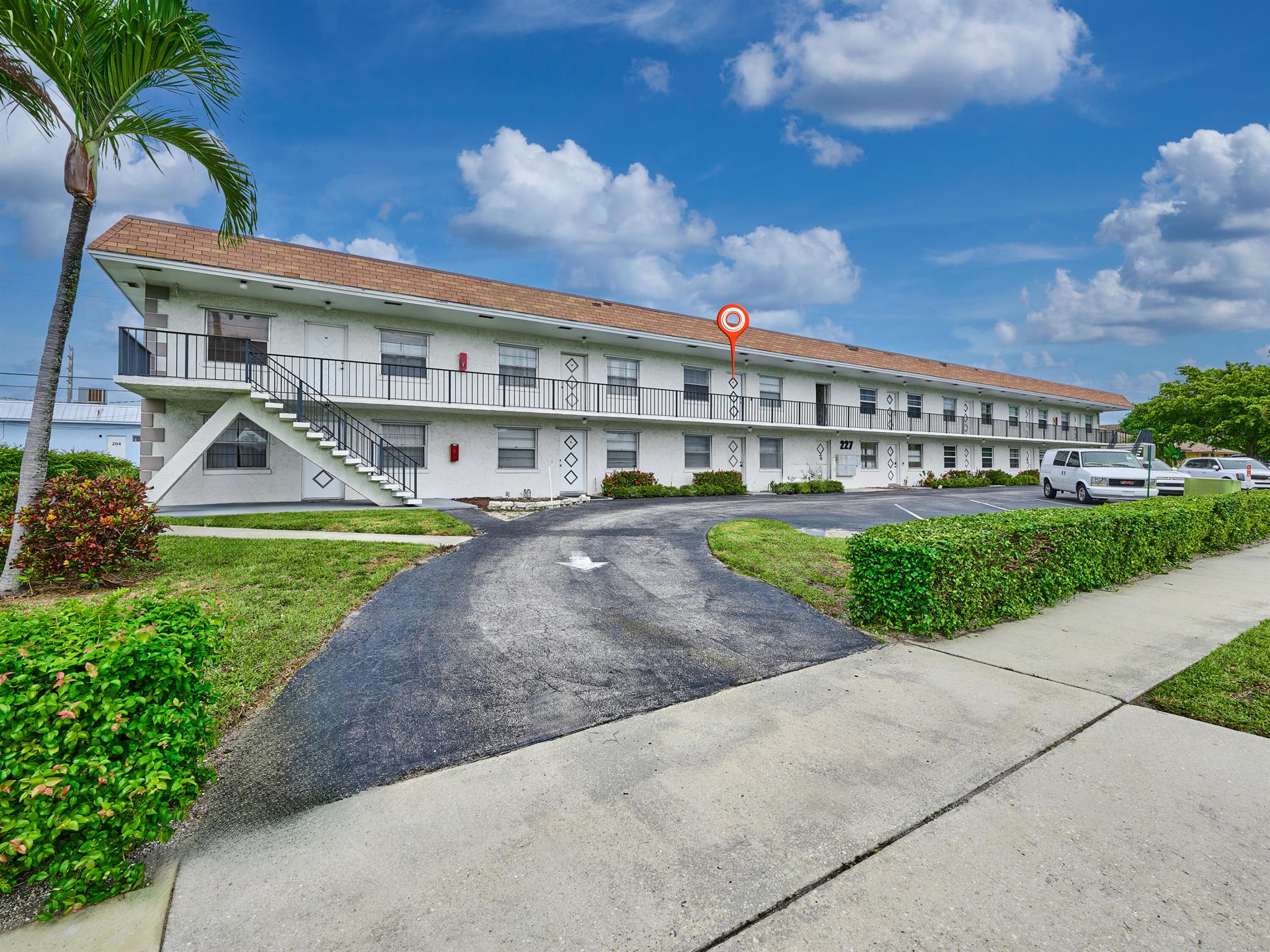 Near everything! Publix, Walgreens and CVS within walking distance along with Brass Ring Pub, Dairy Queen and Pap John's Pizza. Walk to Kelsey Park Heart Trail on the Intracoastal. Top floor 2 bedroom, 2 bath condo has a newer upgraded kitchen featuring Viking and Sub-Zero appliances with a Miele dishwasher and white soft-close cabinets. Both bedrooms have large walk-in closets. Community Laundry room is next door. Available now unfurnished for an annual lease or can be furnished for a season rental.