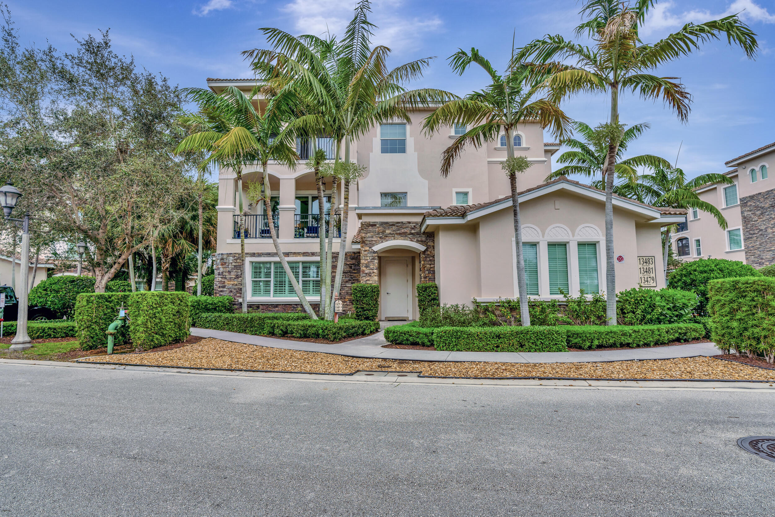 FRENCHMANS HARBOR - Residential