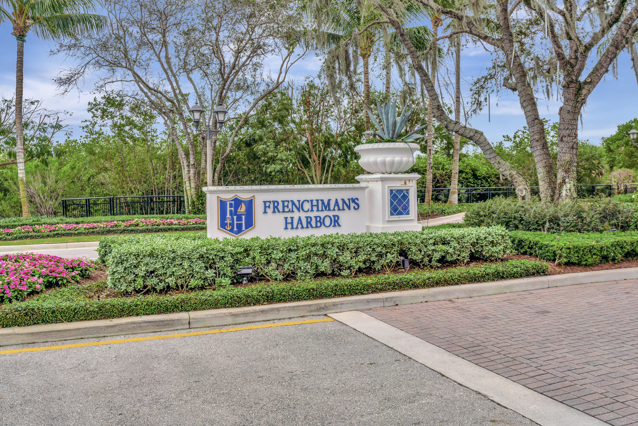 FRENCHMANS HARBOR - Residential