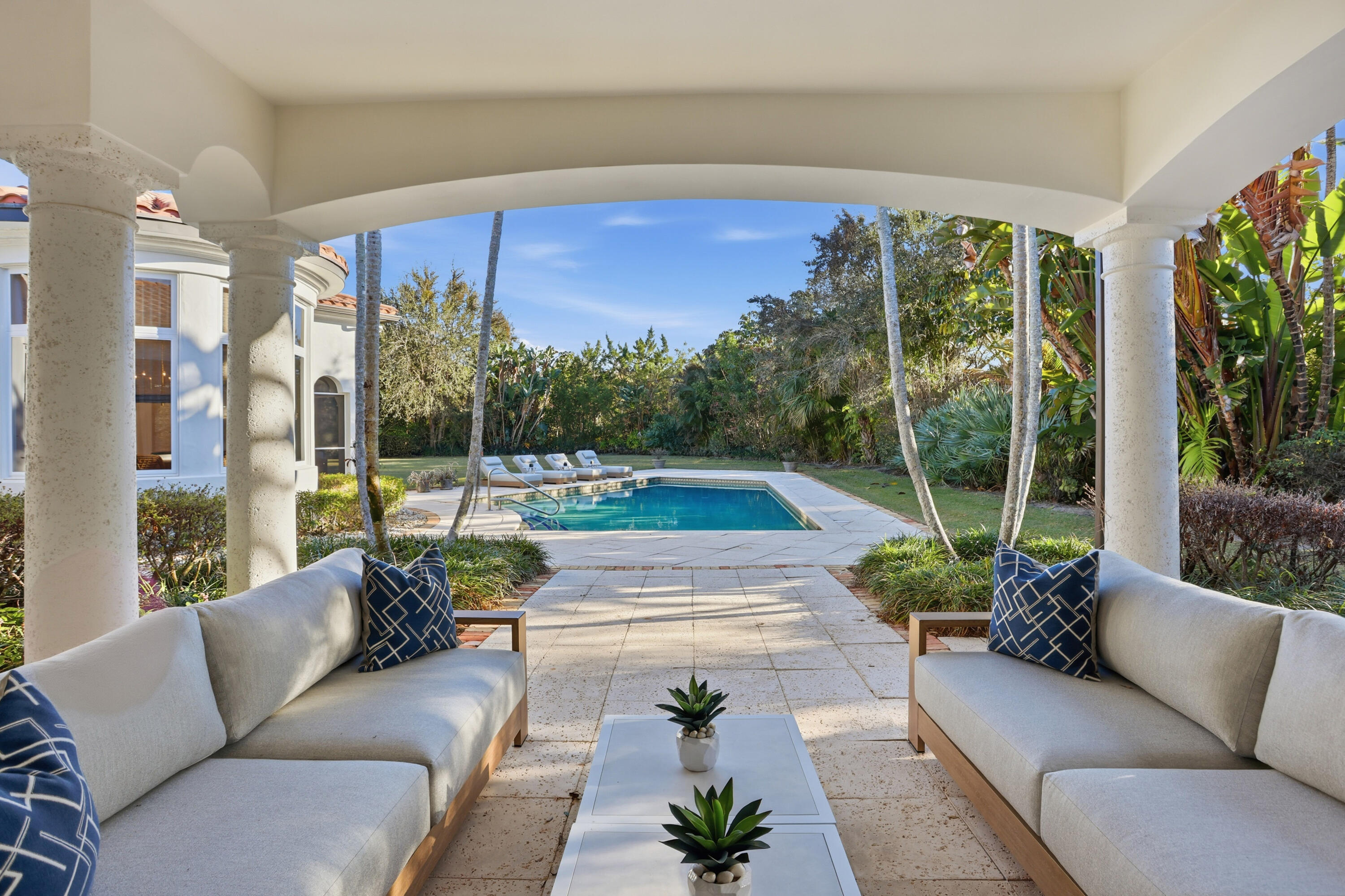 LOBLOLLY PINES - Residential