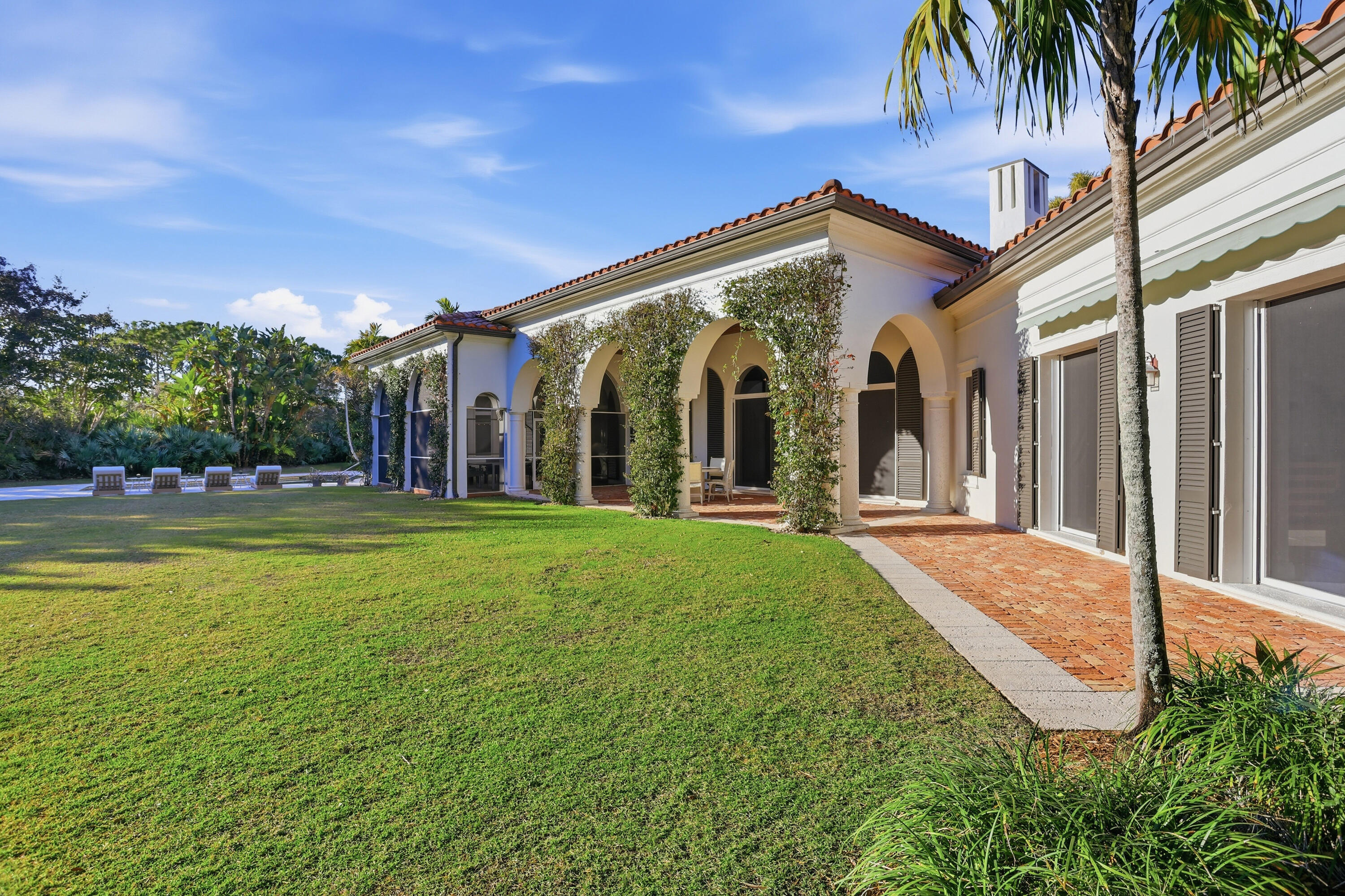 LOBLOLLY PINES - Residential