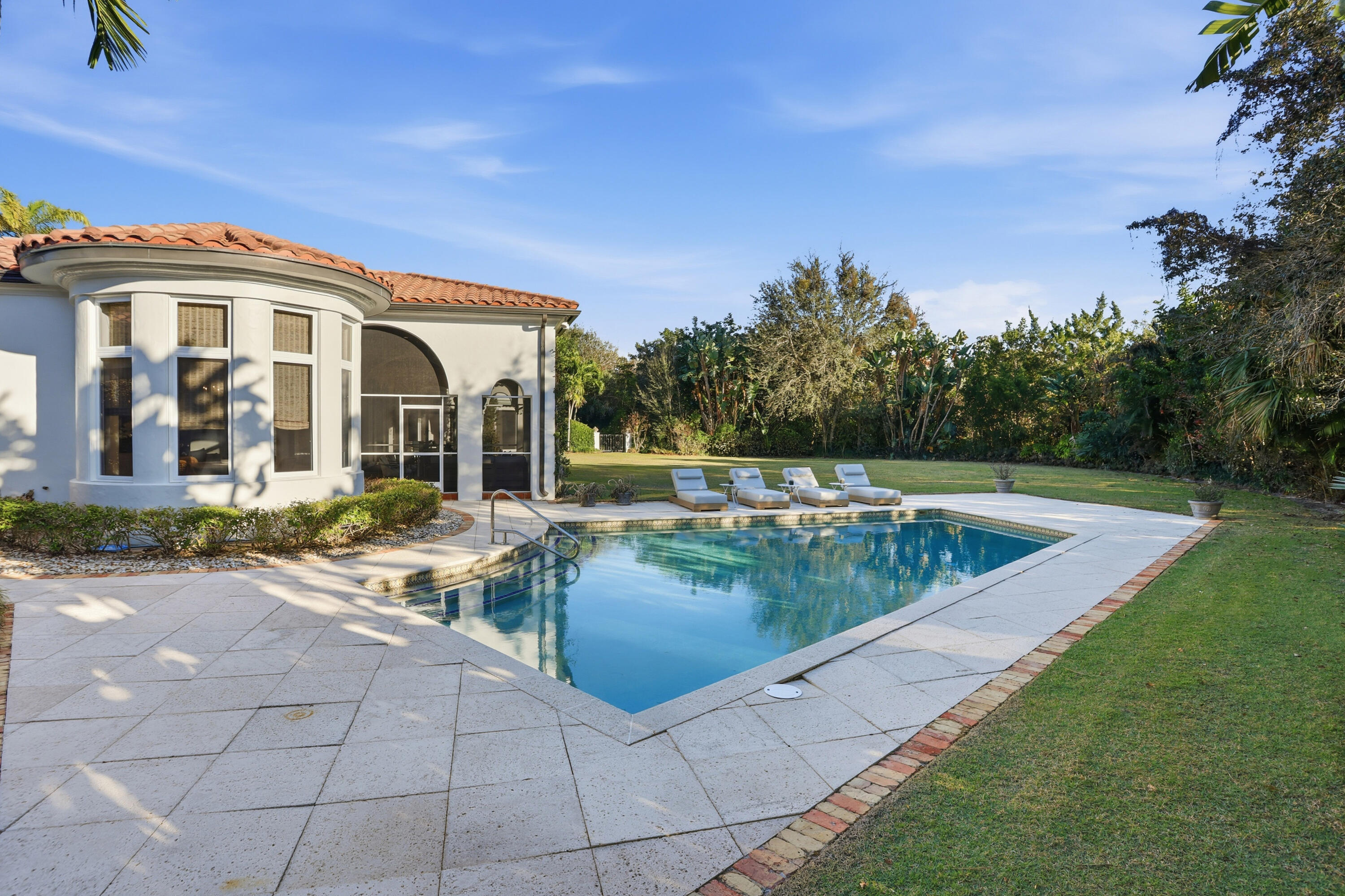 LOBLOLLY PINES - Residential