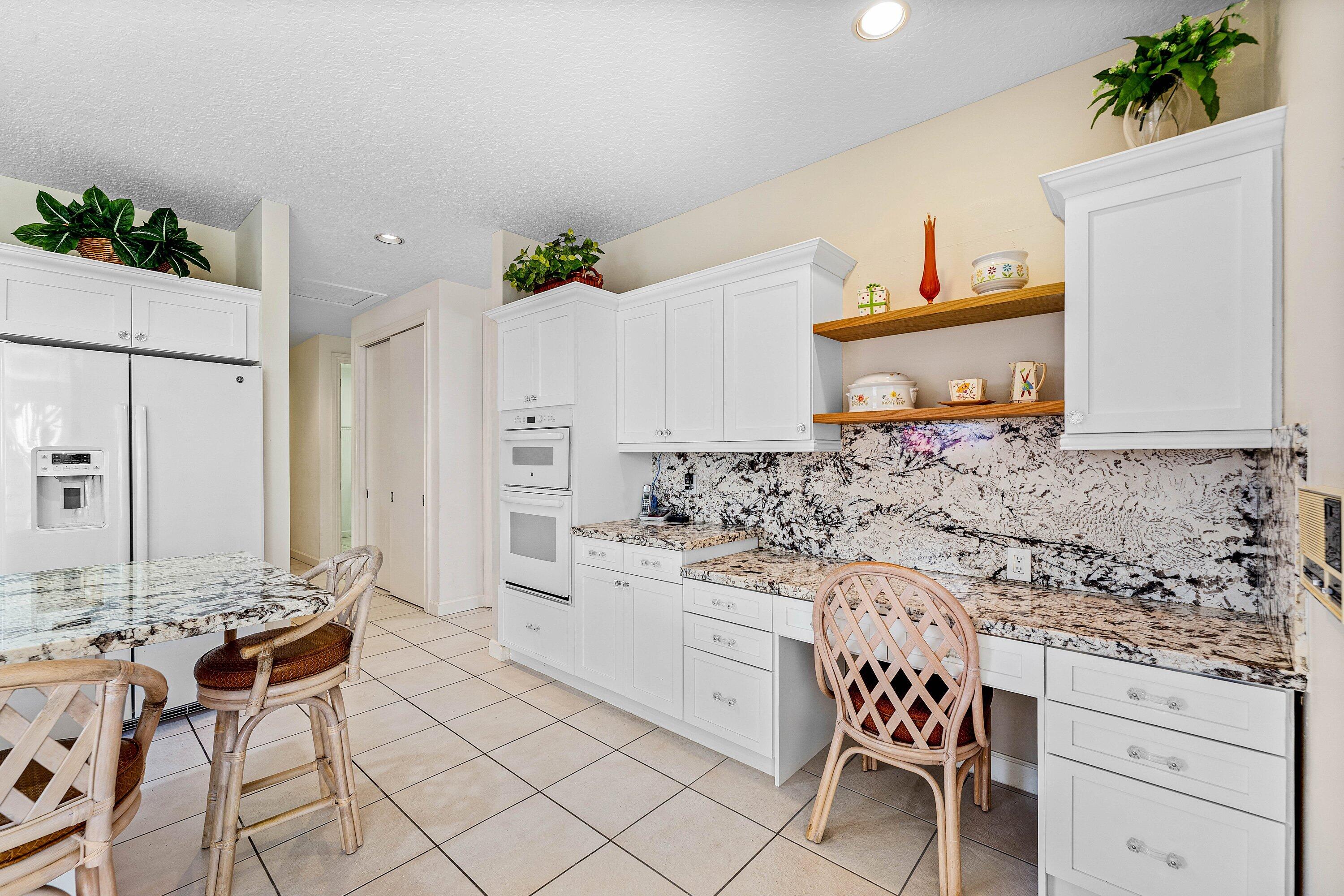 SUTTON PLACE AT HUNTERS RUN - Residential