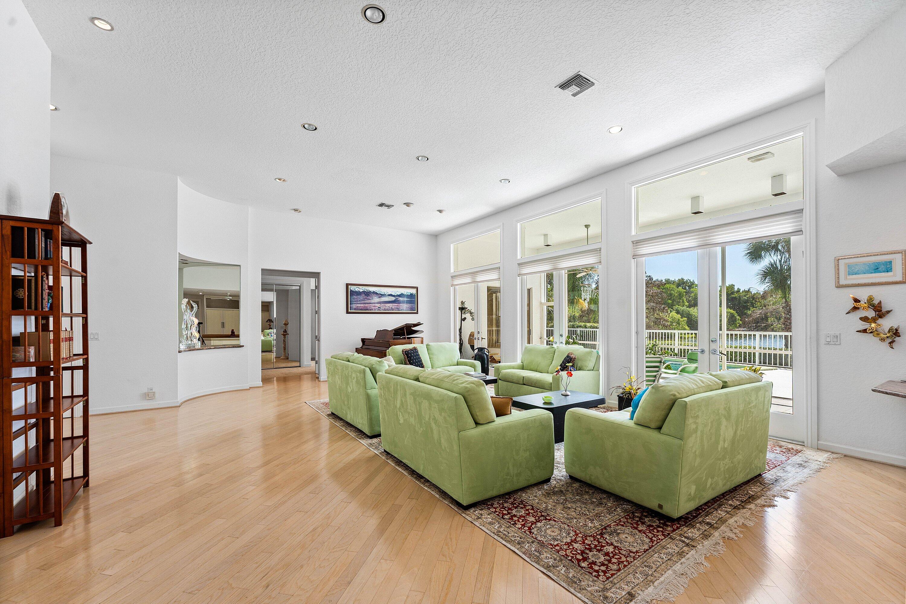 SUTTON PLACE AT HUNTERS RUN - Residential