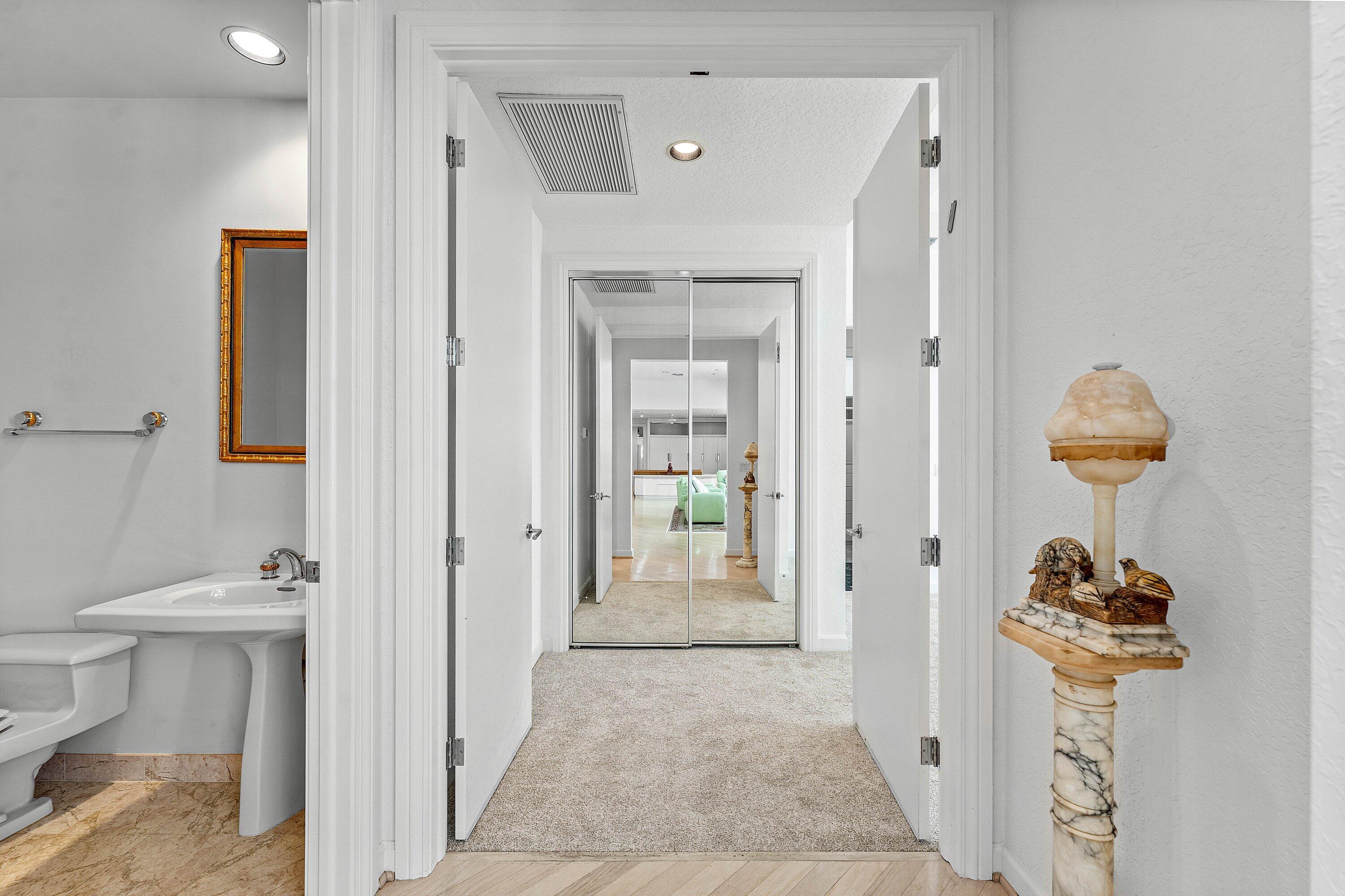 SUTTON PLACE AT HUNTERS RUN - Residential