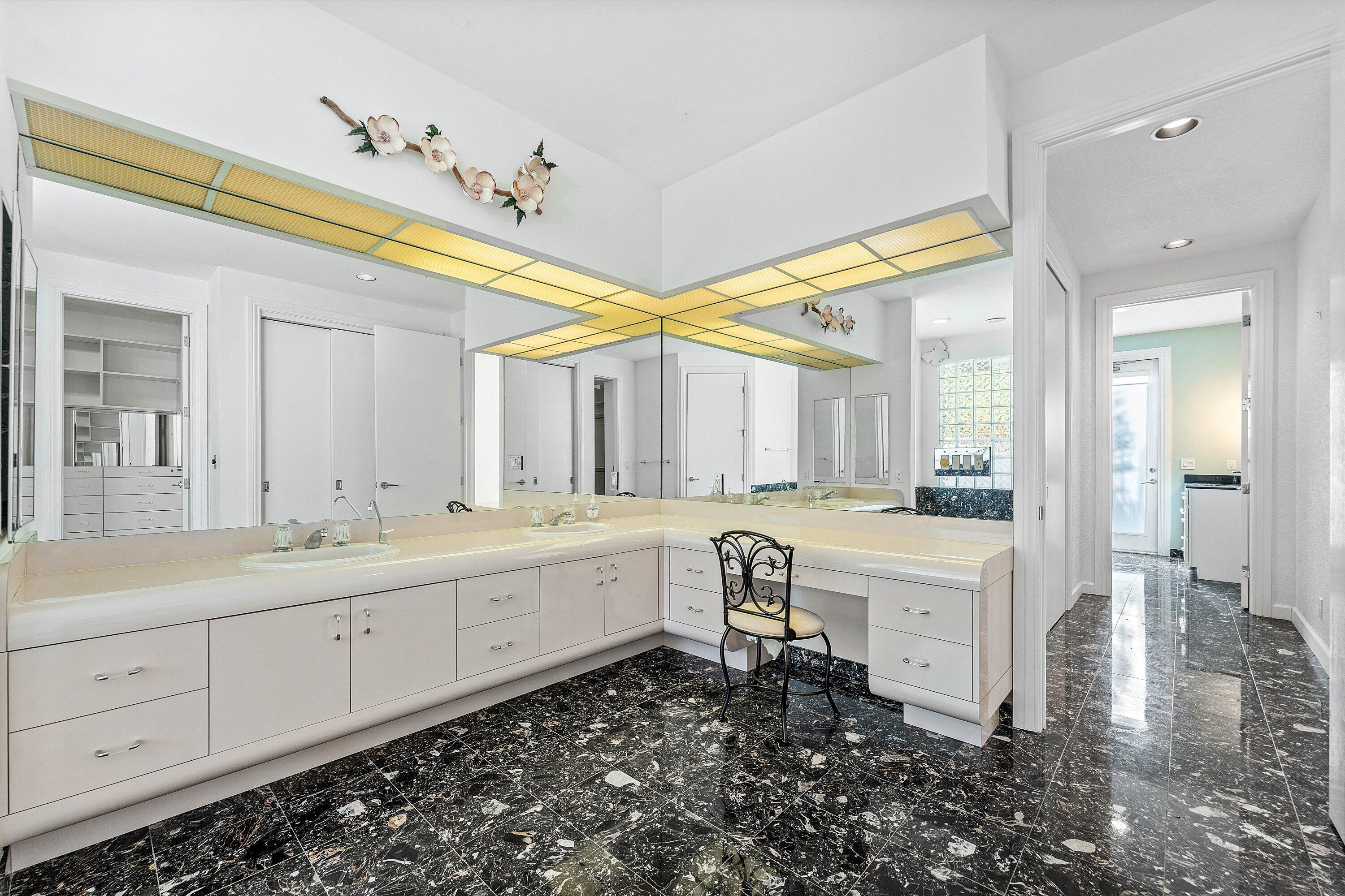 SUTTON PLACE AT HUNTERS RUN - Residential