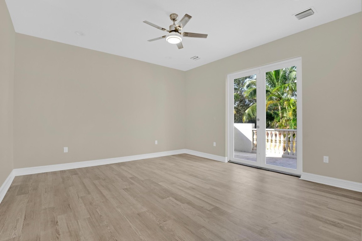 Isla Del Sol 85-32 B - Residential