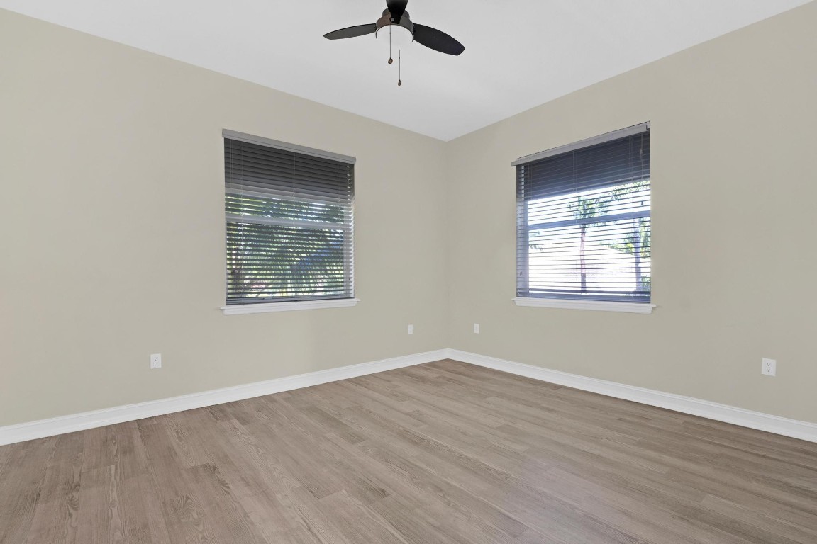 Isla Del Sol 85-32 B - Residential