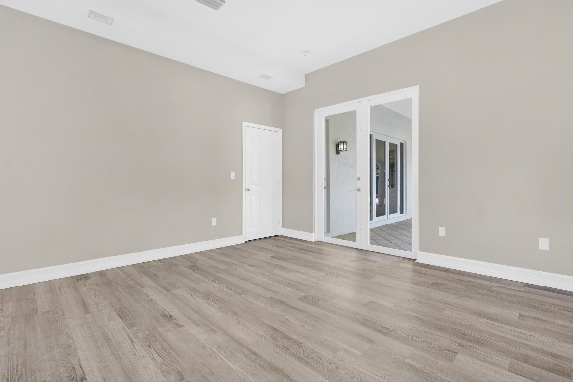 Isla Del Sol 85-32 B - Residential