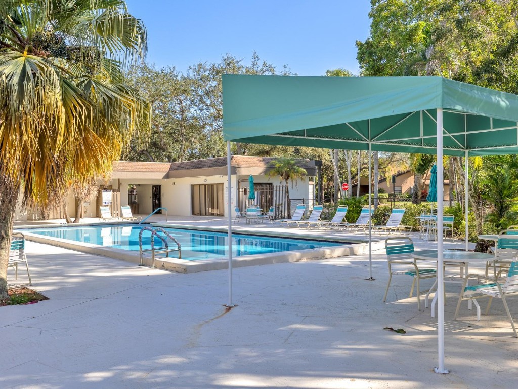 BONAIRE AT WOODMONT NO.4 - Residential