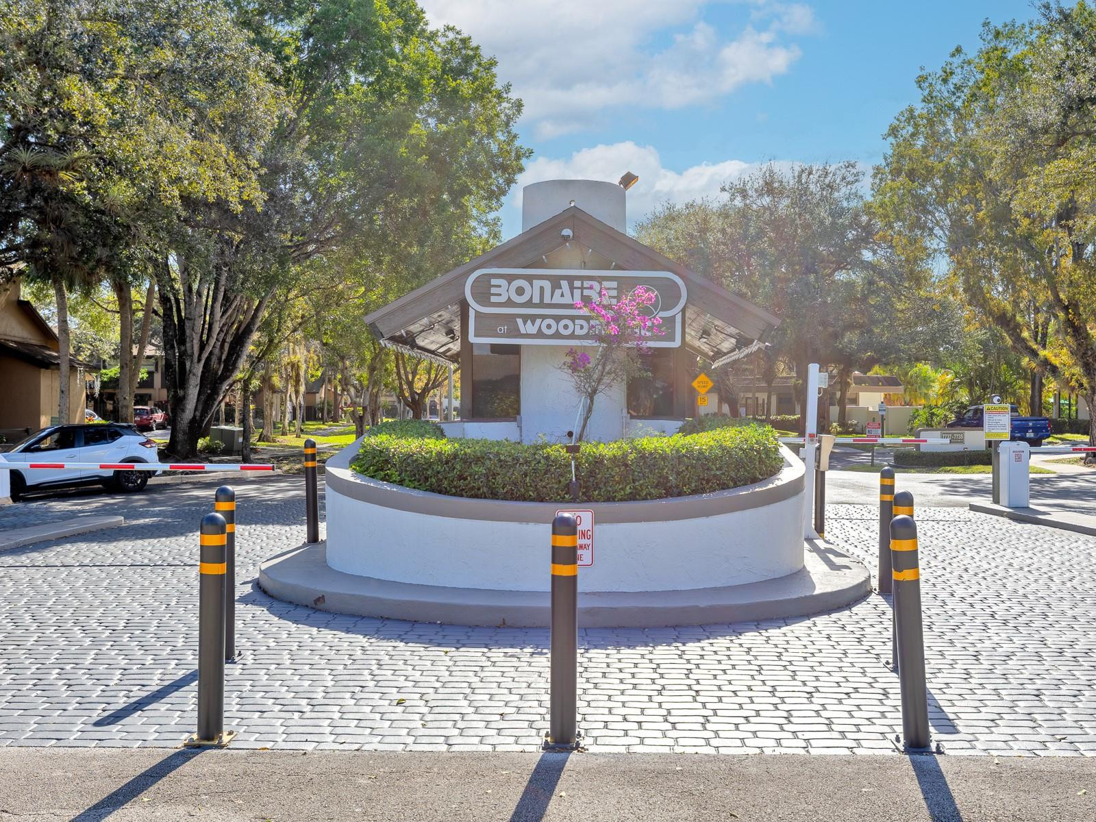 BONAIRE AT WOODMONT NO.4 - Residential