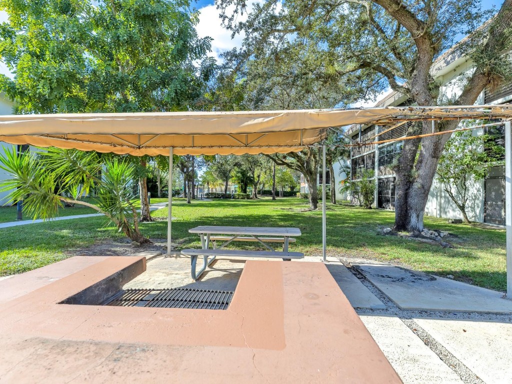 BONAIRE AT WOODMONT NO.4 - Residential