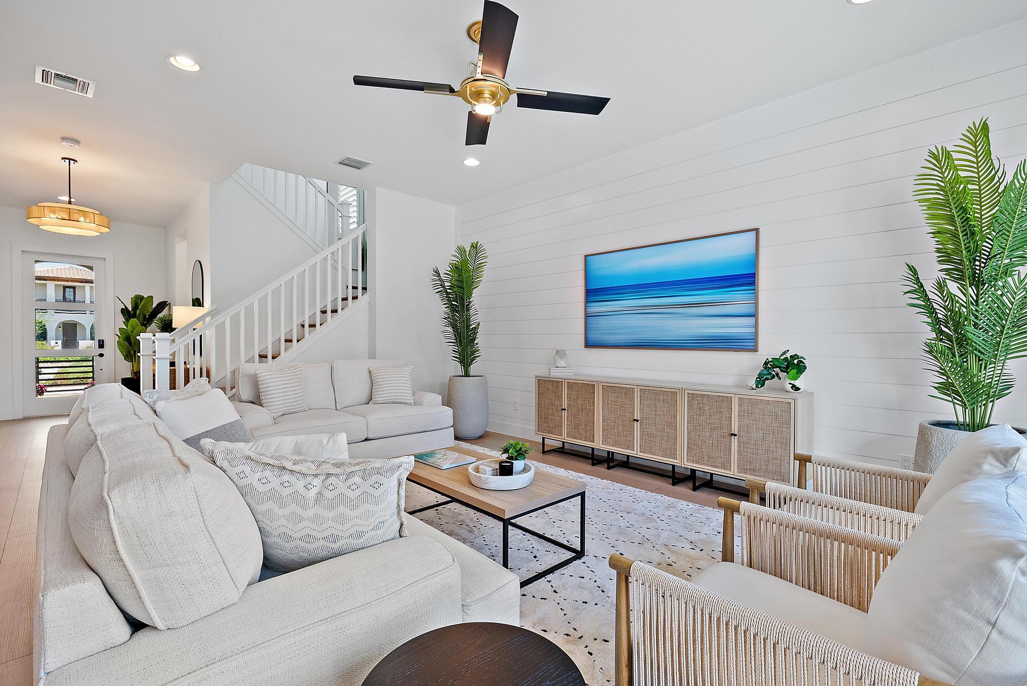 ALTON NEIGHBORHOOD - Residential Lease