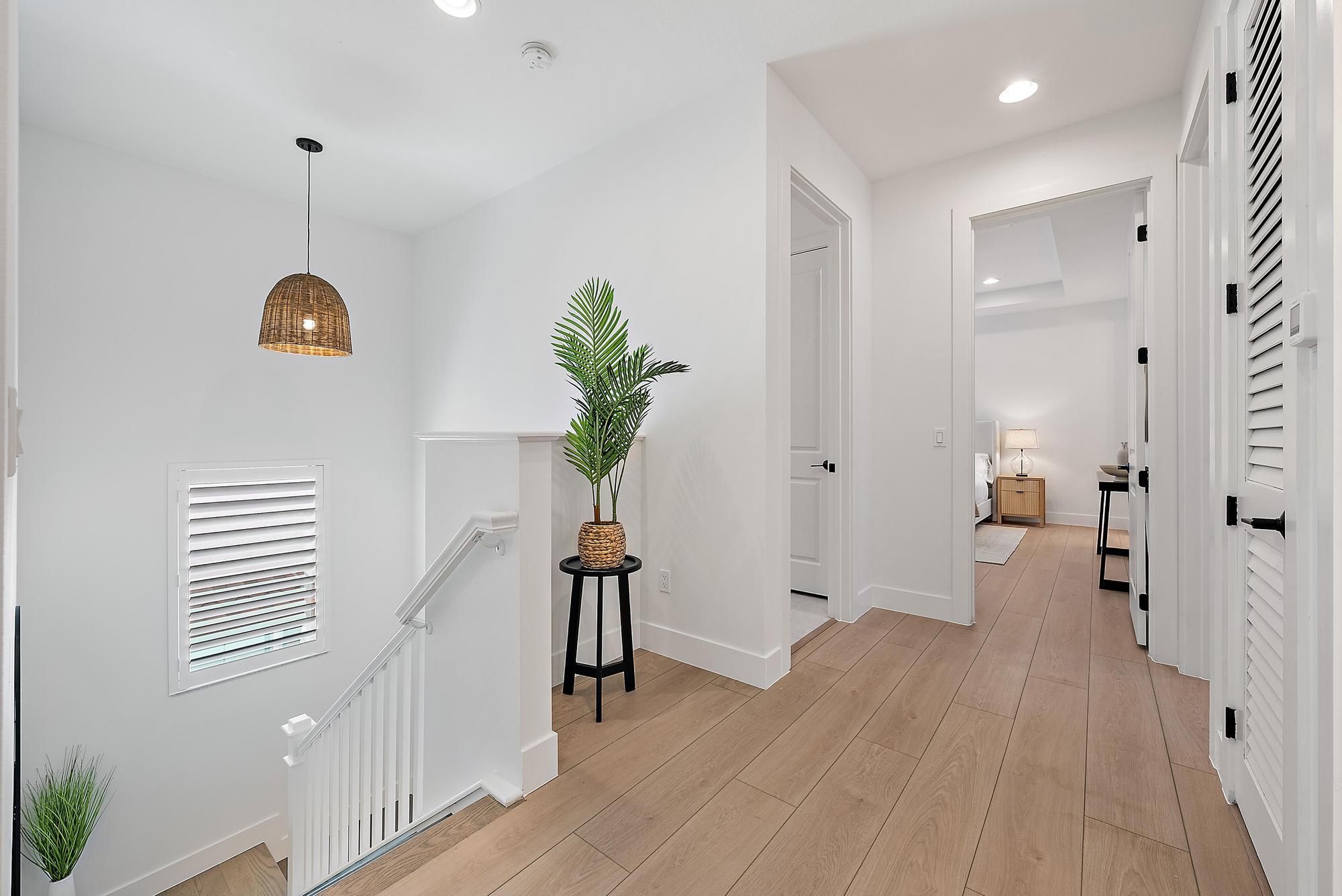 ALTON NEIGHBORHOOD - Residential Lease