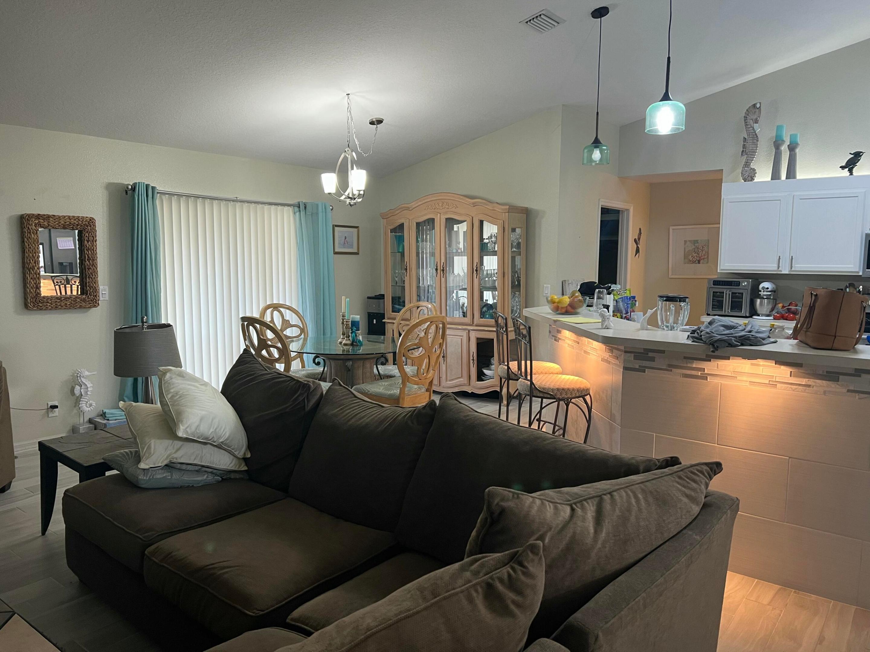 PORT ST LUCIE SECTION 21 - Residential