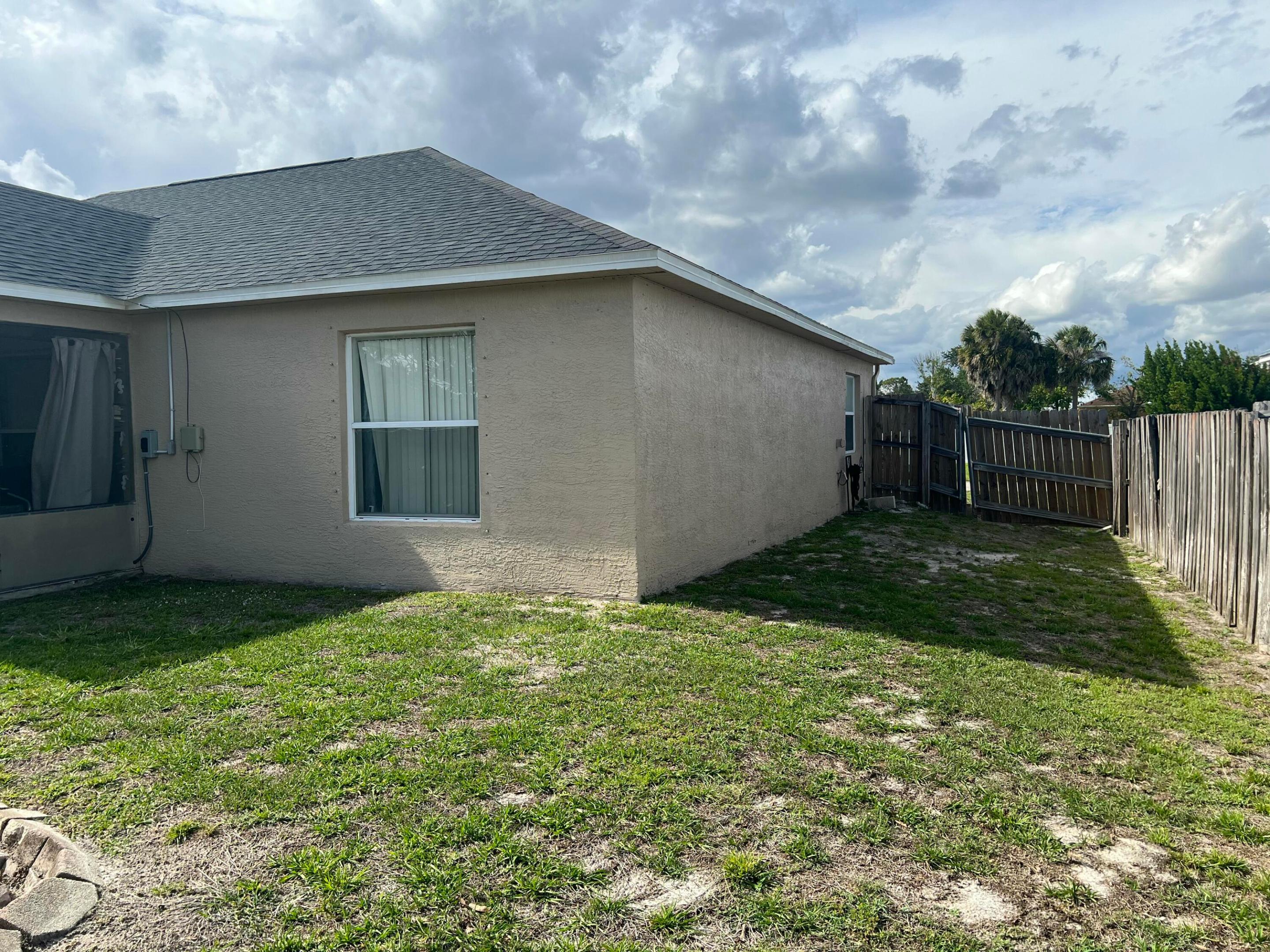 PORT ST LUCIE SECTION 21 - Residential