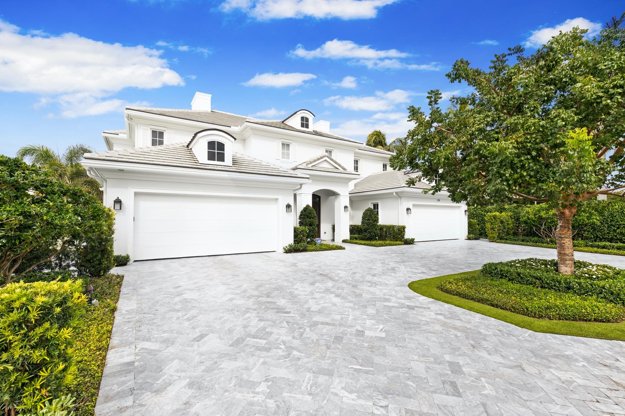 ROYAL PALM YACHT & COUNTRY CLUB - Residential